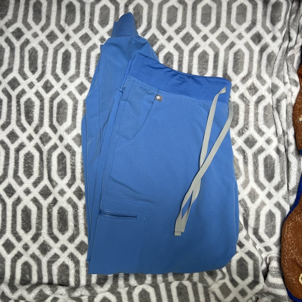 FIGS joggers